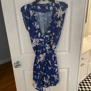 Size medium yumi kim floral wrap dress